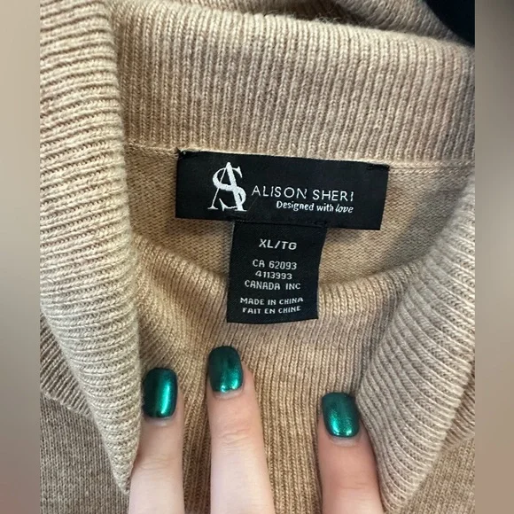 Alison Sheri cowl neck sweater. Color block. Old money - Picture 3 of 4